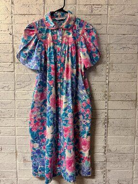 Vintage Models Coat Floral housecoat/Dresss Cottagecore Button Front Midi